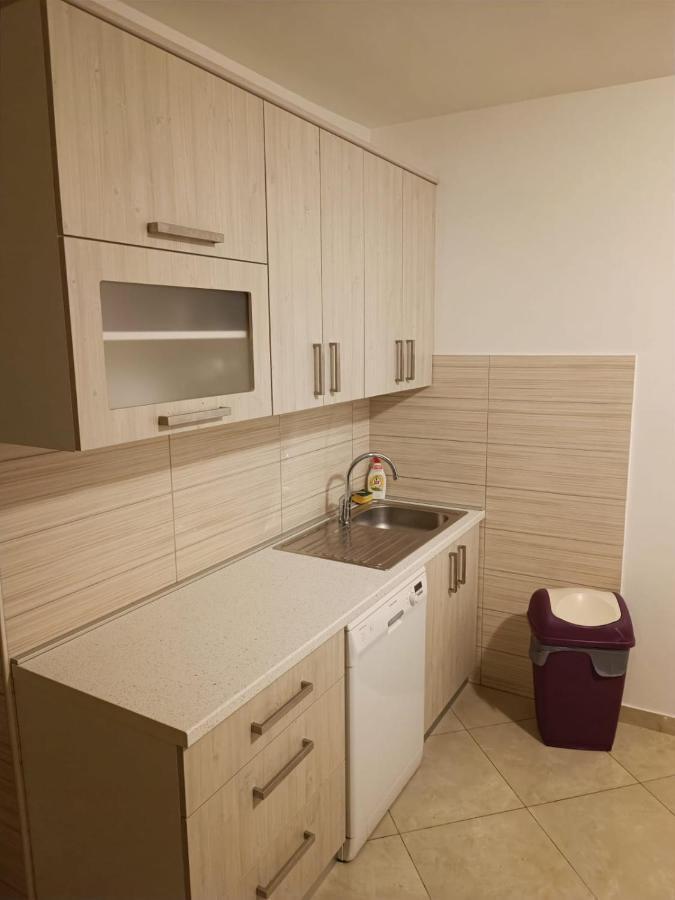 Apartments Josip Zrnovnica Екстер'єр фото